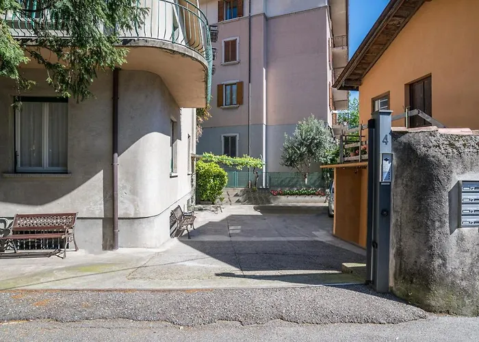 - Modern * Cernobbio